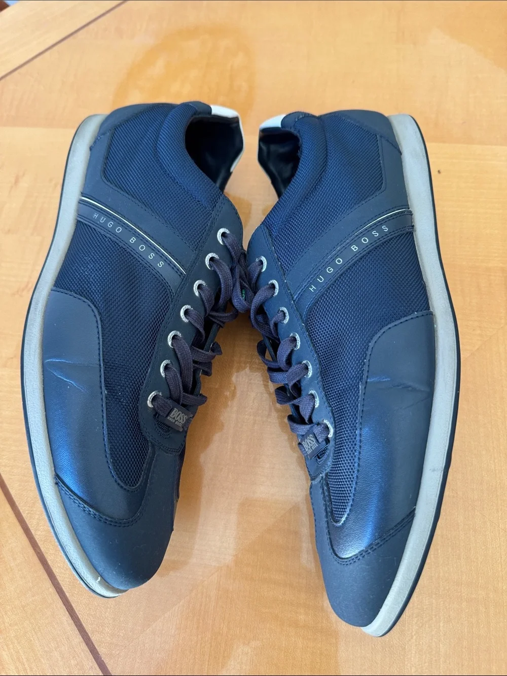 Boss streamlined sneakers