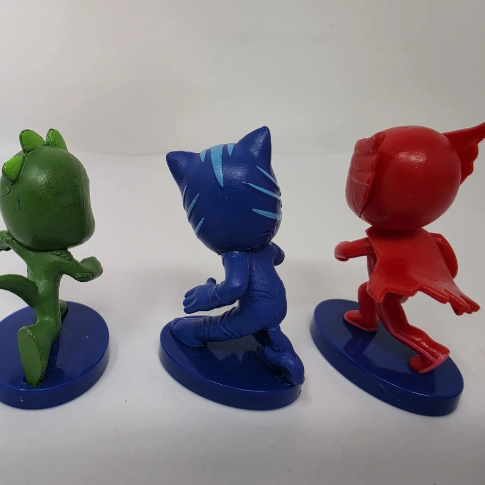 N/A small figures