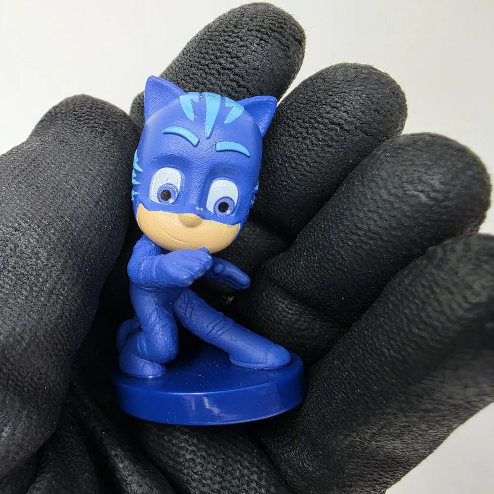 N/A small figures