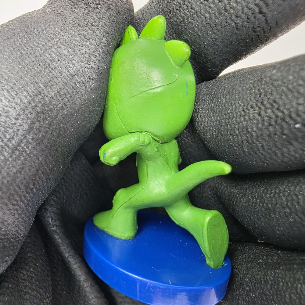 N/A small figures