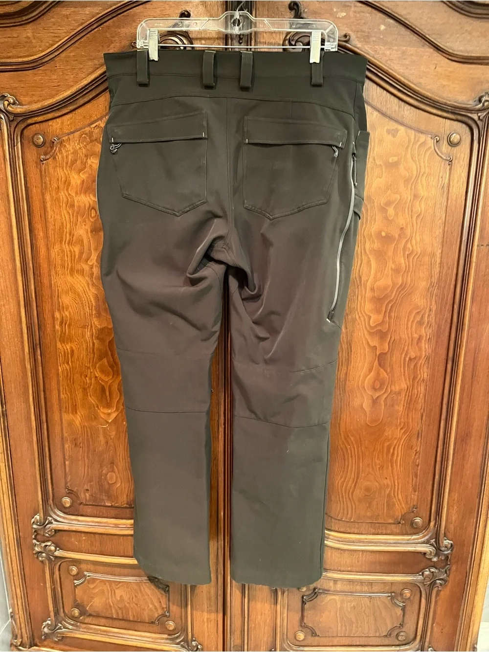 KUIU built pockets gear