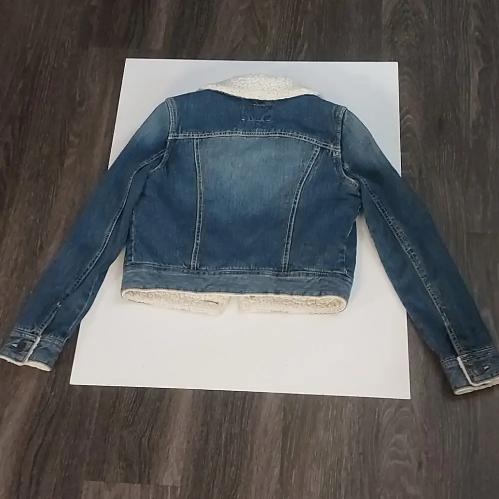 Sanei International style crop