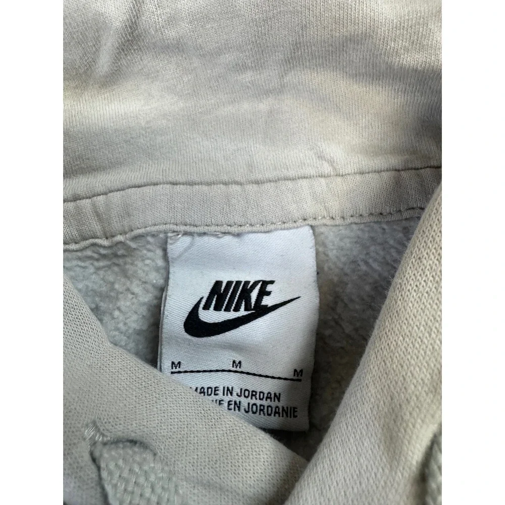 Nike sportswear club