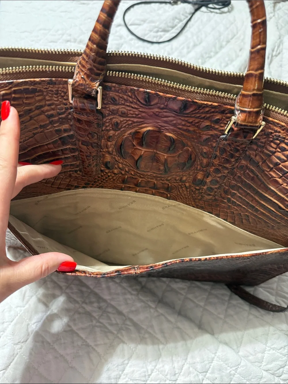 Brahmin structured laptop