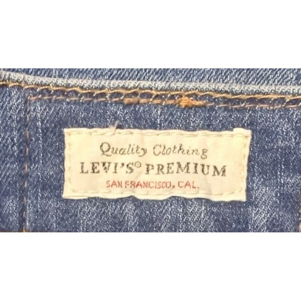 Levis pre owned