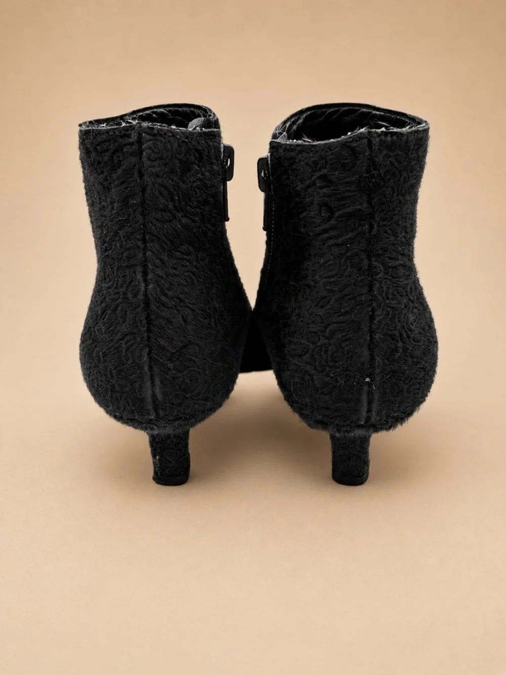 Emanuel Ungaro crafted signature