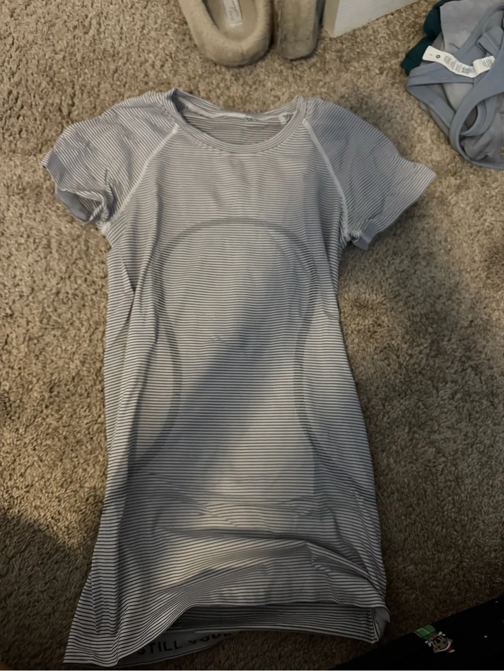 LULULEMON swiftly tech size 2