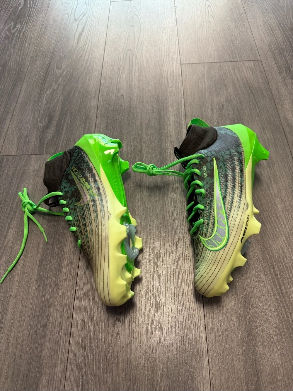 Nike lightweight cleats