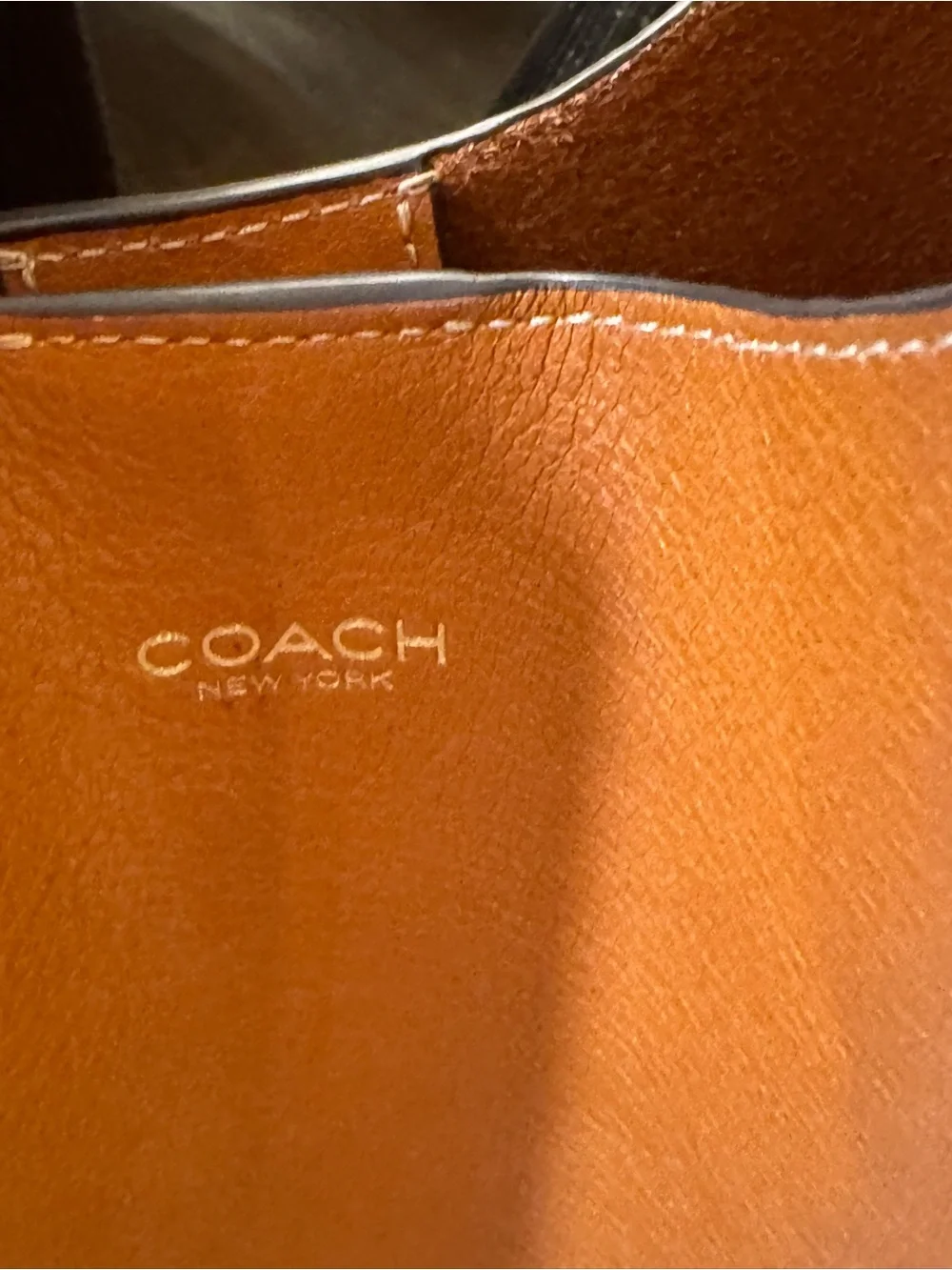 Coach smooth pebble