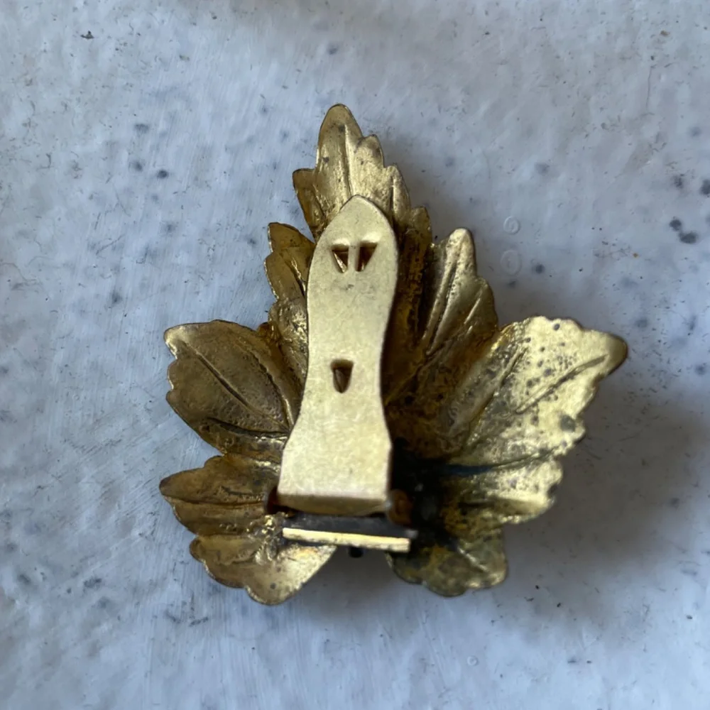 ❤️ VINTAGE GOLD TONE LEAF SHAPE RHINESTONE ENCRUSTED DRESS SHOE CLIP BRO…