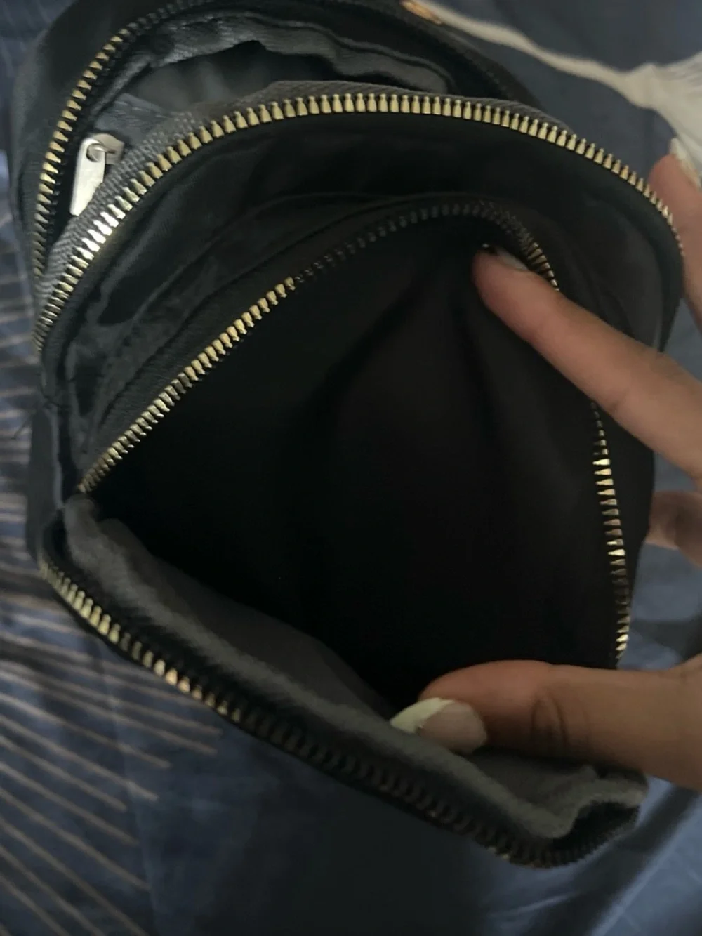 Other compact black
