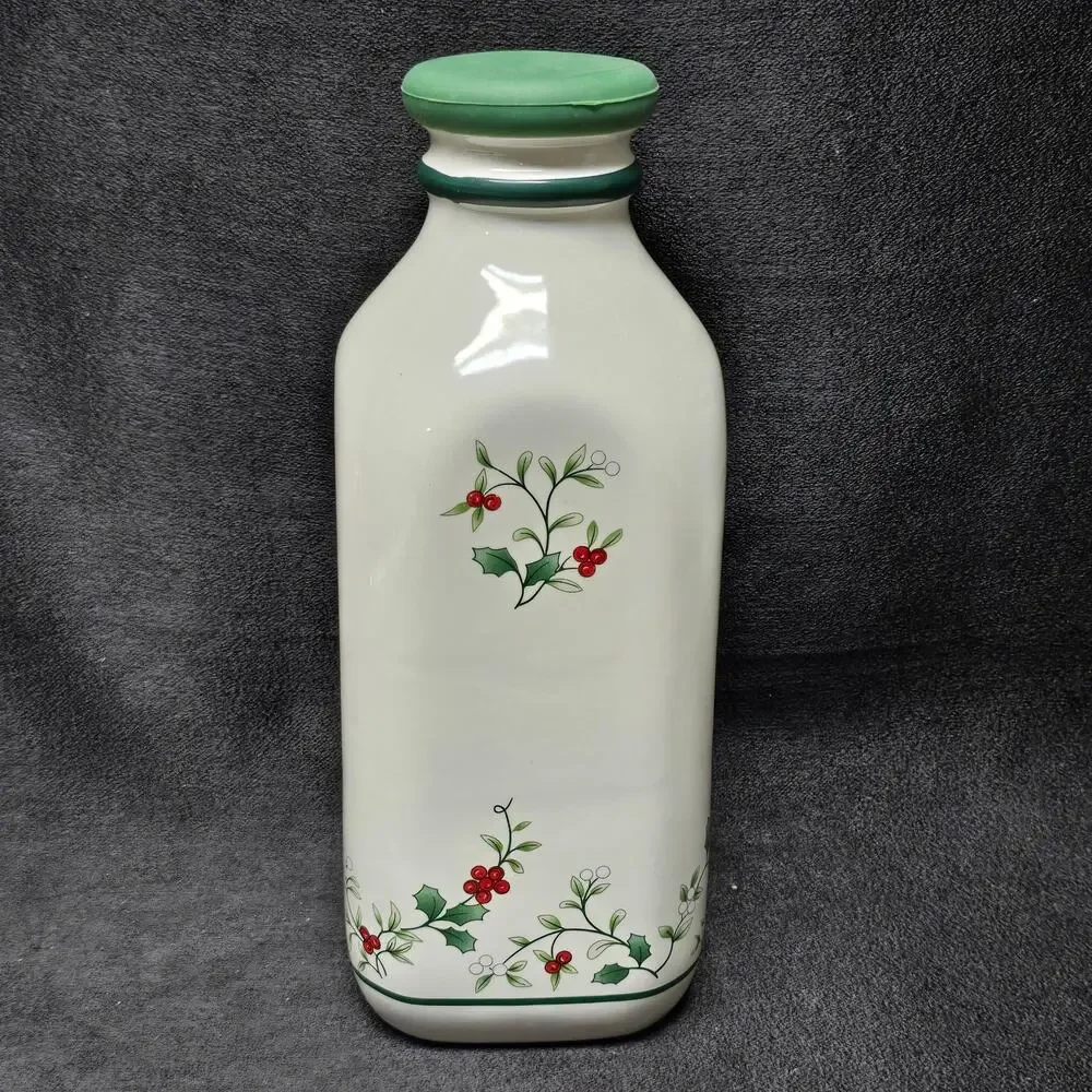 Pfaltzgraff winterberry milk