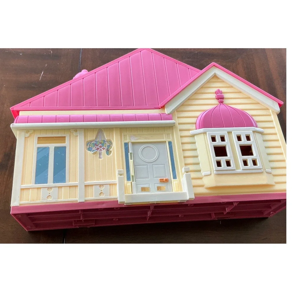 Bluey Moose Toys Ultimate Lights & Sounds Playhouse Heeler‎ Family Home AS-IS