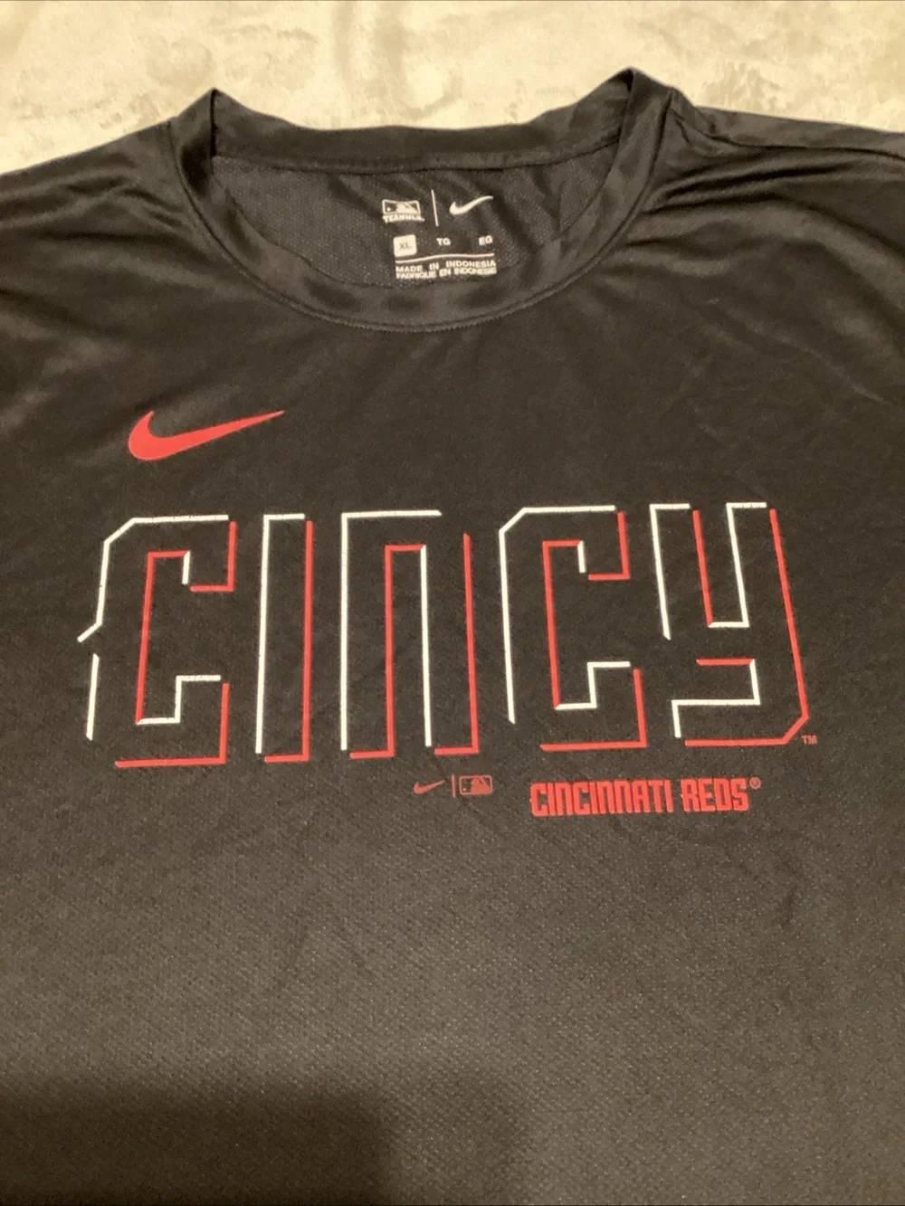 Nike cincy graphic red