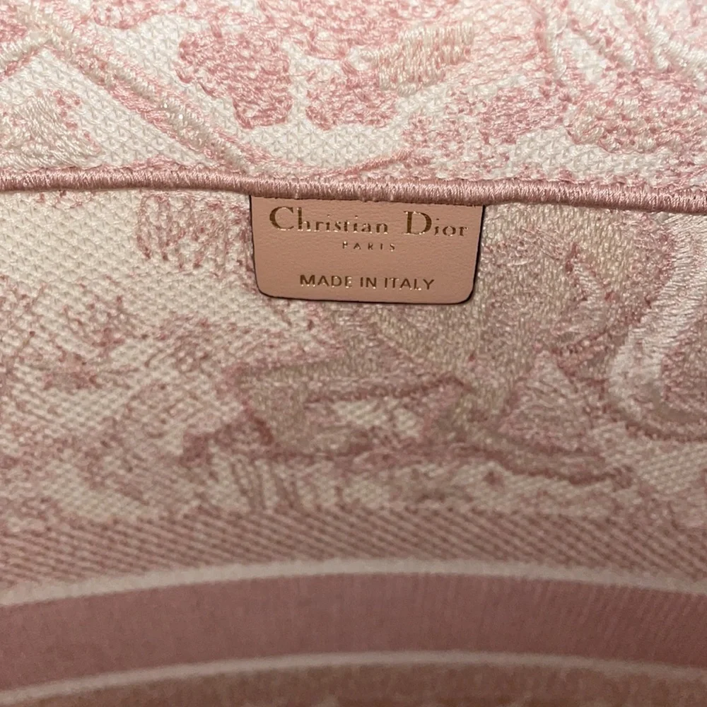 Dior pink toile