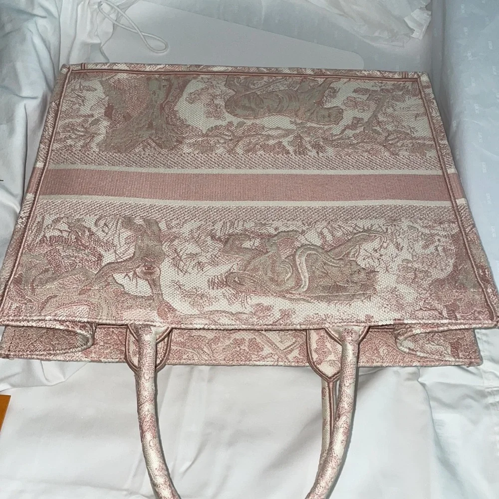 Dior pink toile
