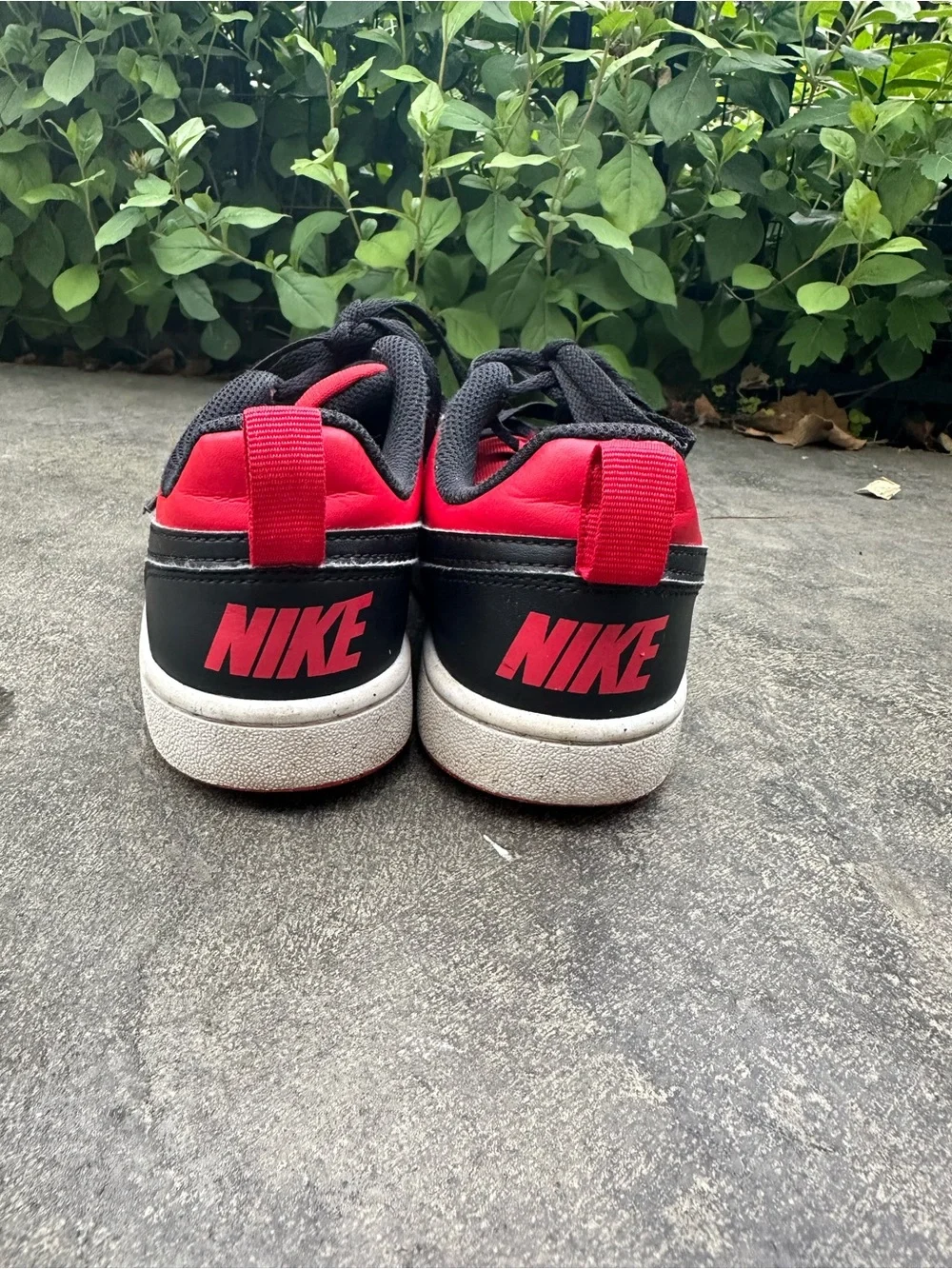 Nike classic low