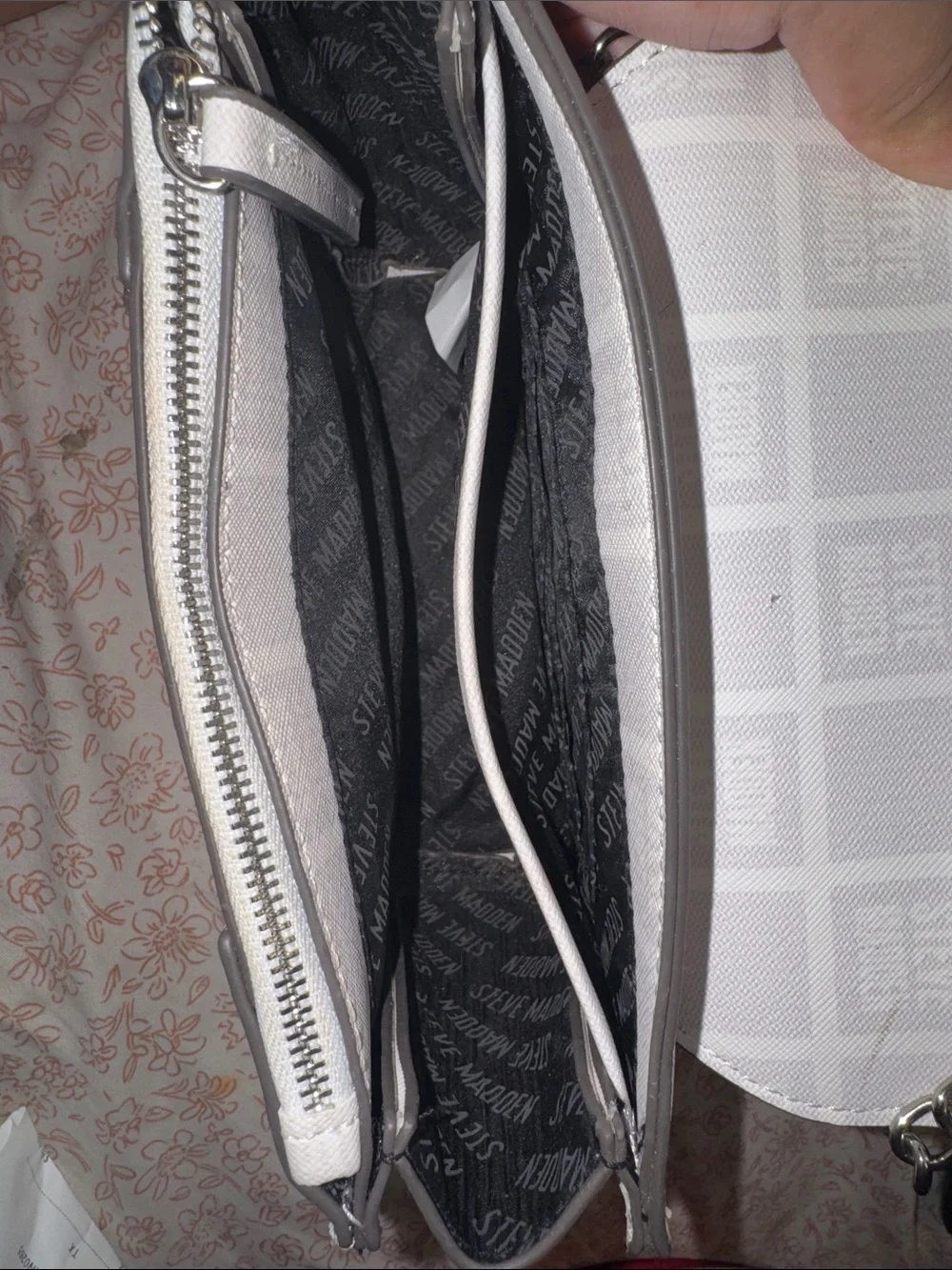 Steve Madden compact white