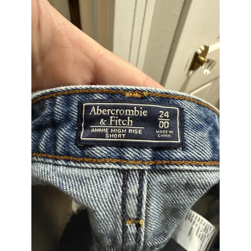 Annie measurements laying