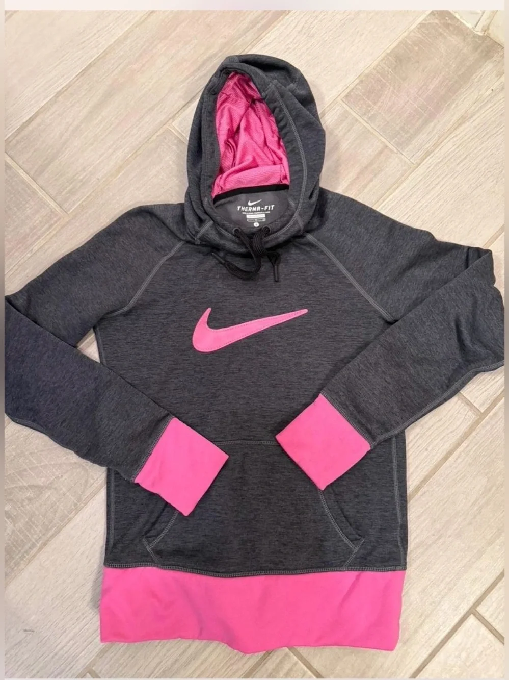 Nike pullover hoodie