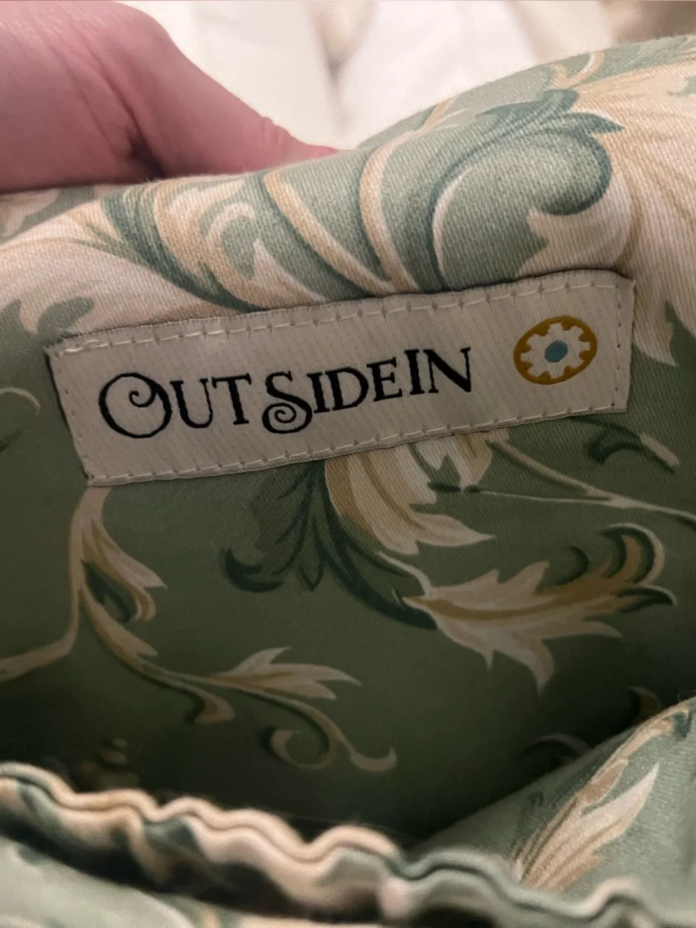 OutsideIN stylish neutral