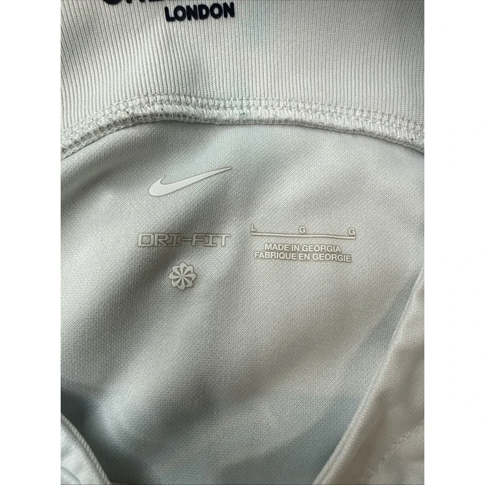 Nike it shirt