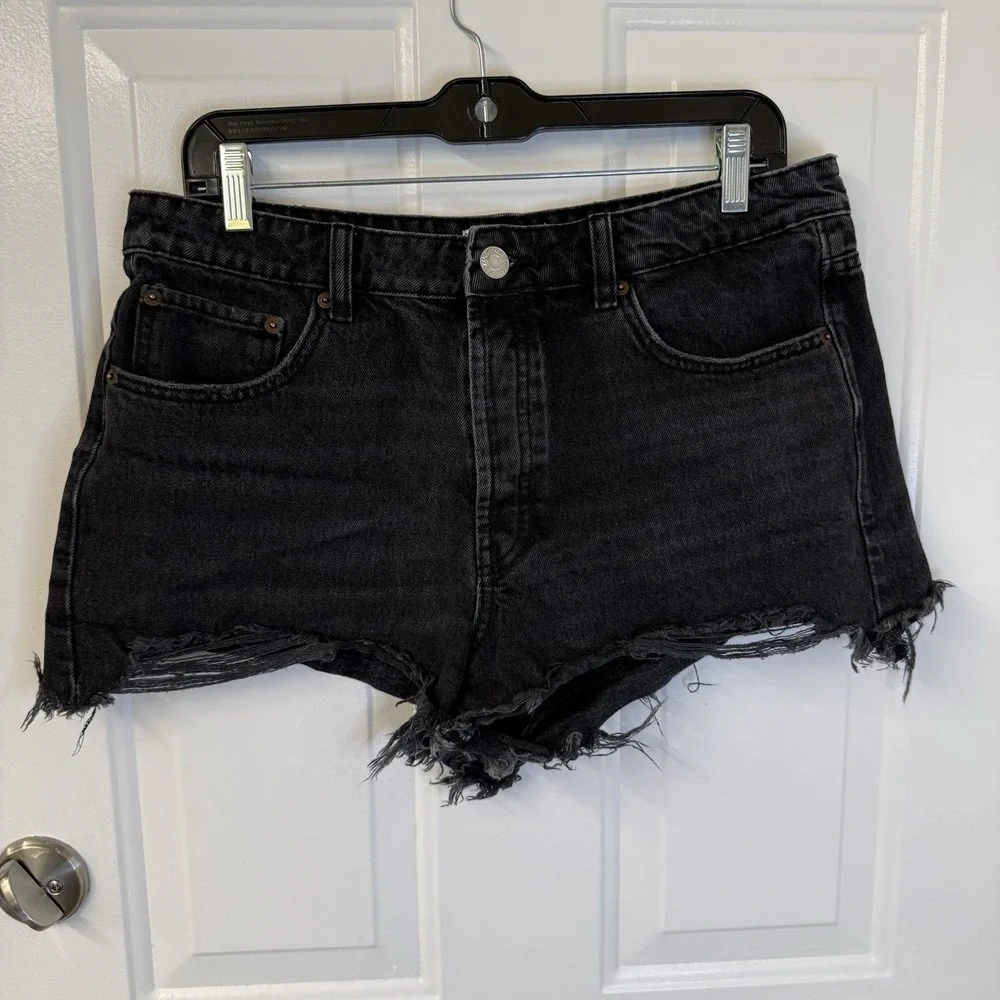Zara Denim Cut-Off Distressed Raw Hem Pocket Shorts Womens Black Size 10‎