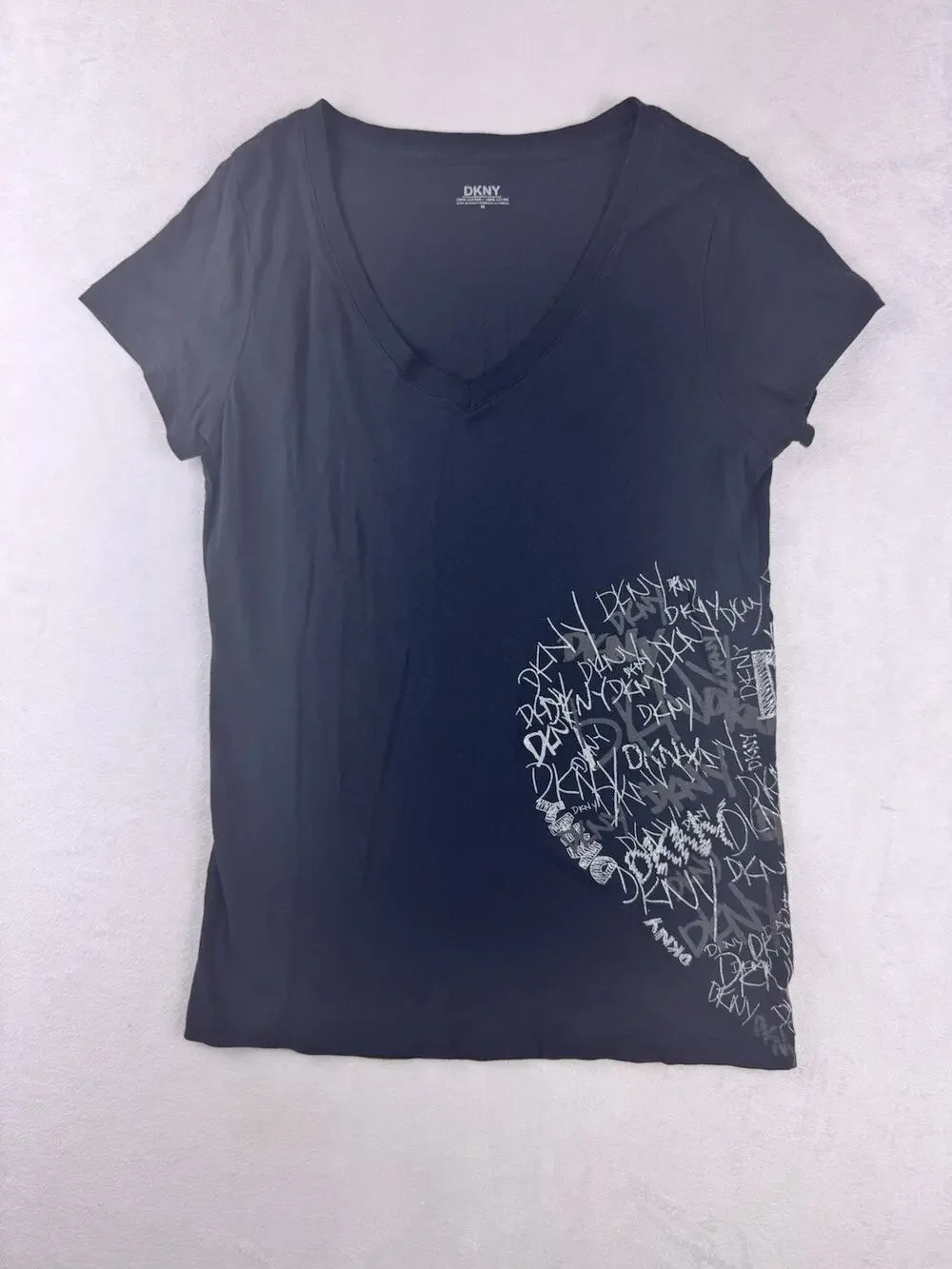 DKNY Black V-Neck T-Shirt Graffiti Style Graphic Logo Print Size Medium