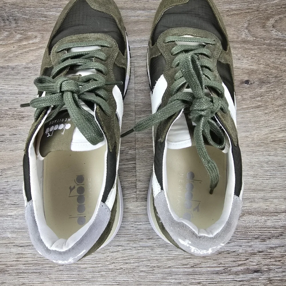 Diadora step out