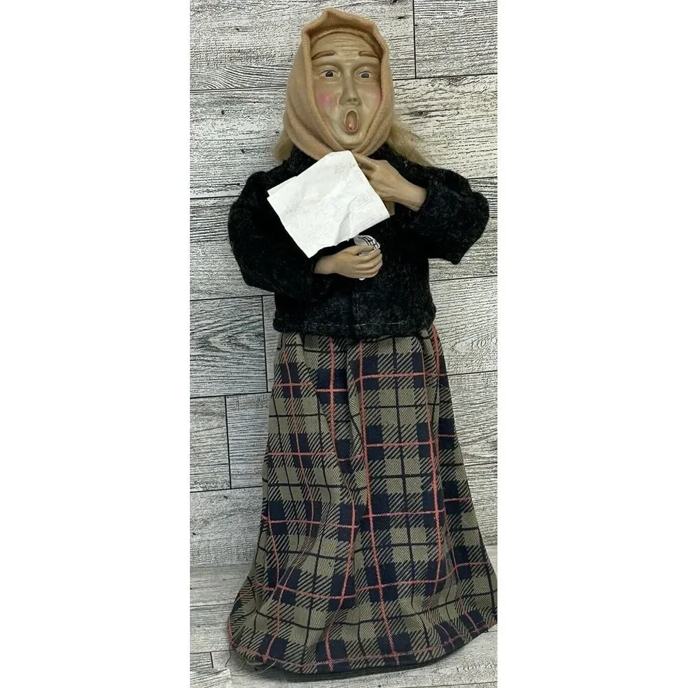 CHRISTMAS CAROLER FEMALE 12