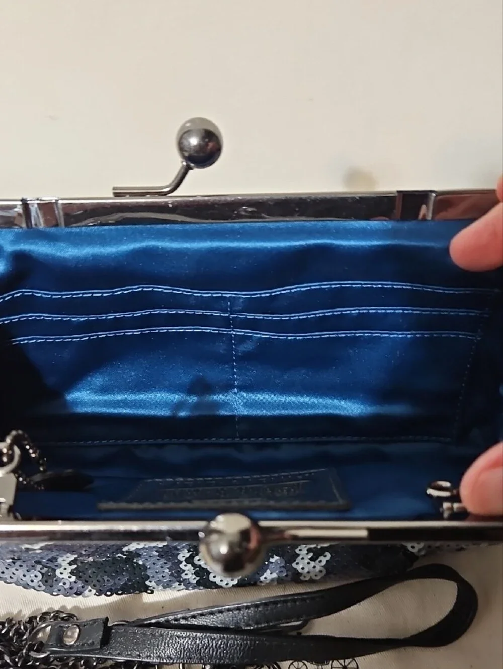 Coach 10 width