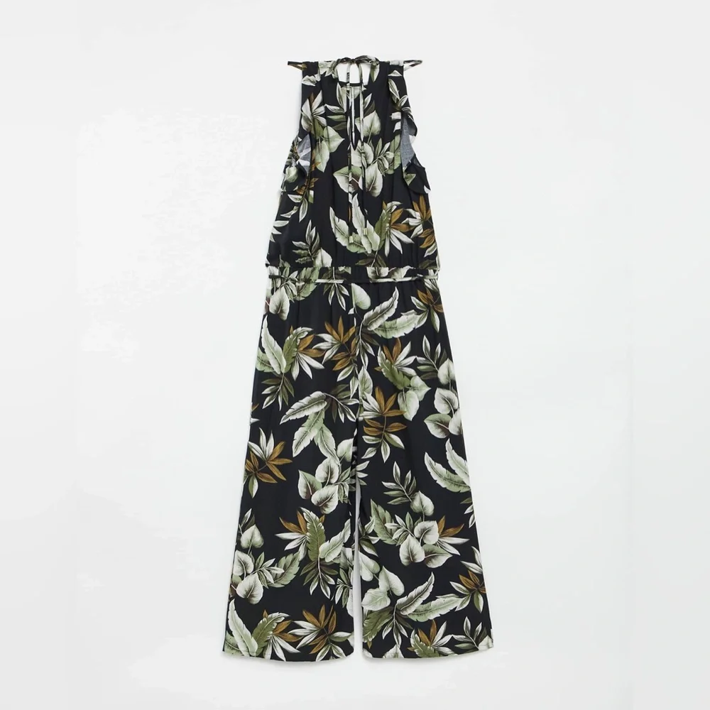 Oasis leg print vacay