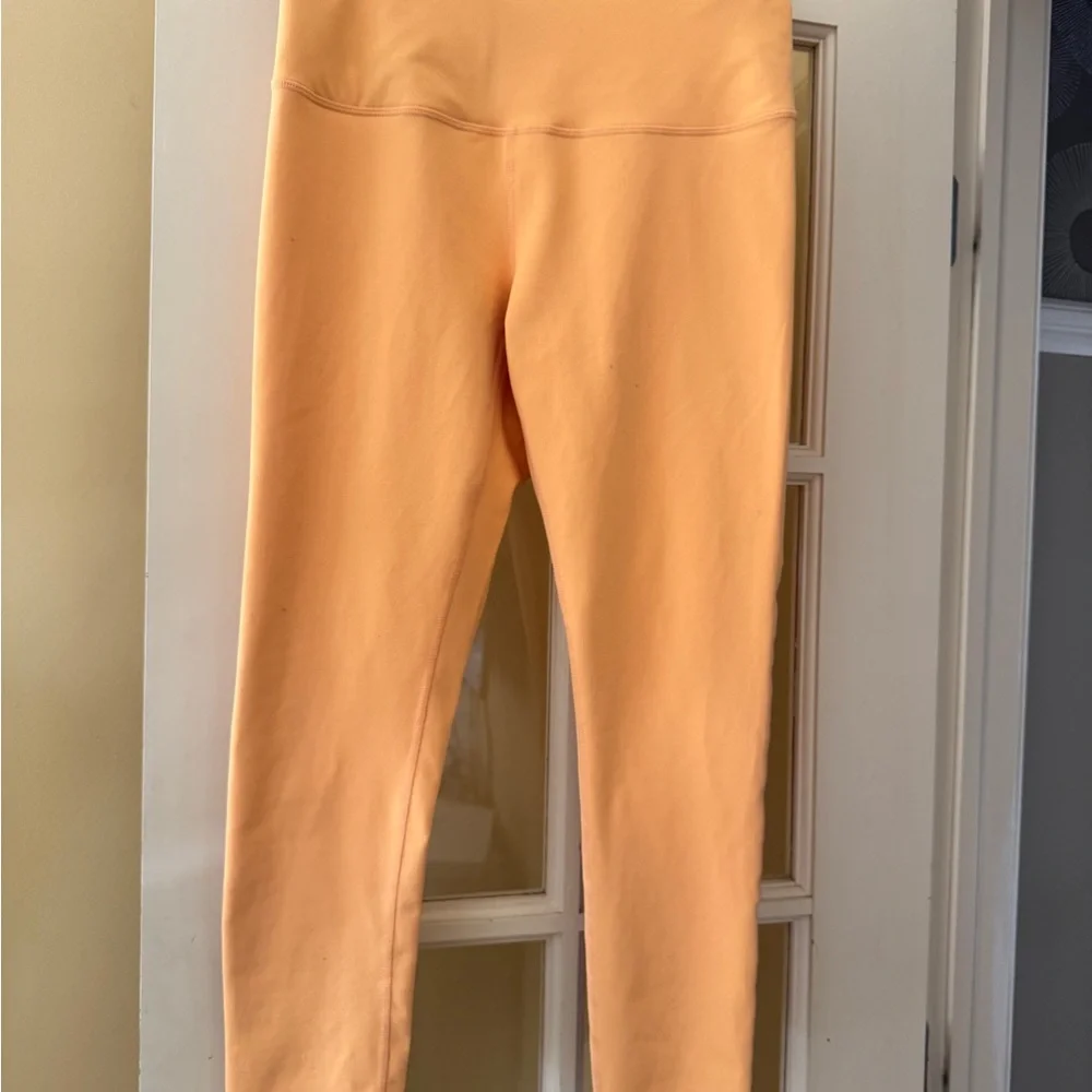 Zella orange‎ Capri’s size medium