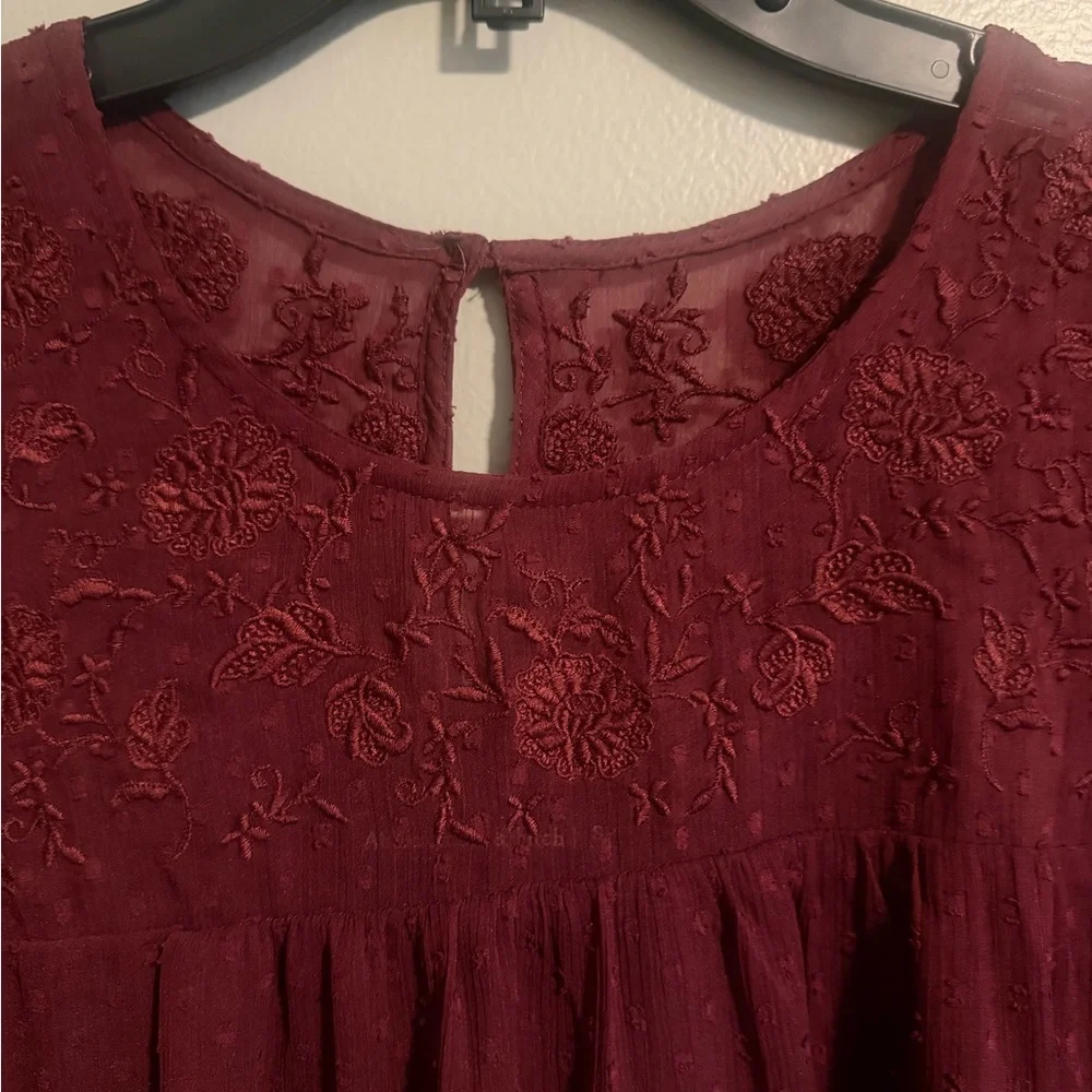 Abercrombie & Fitch maroon measurement