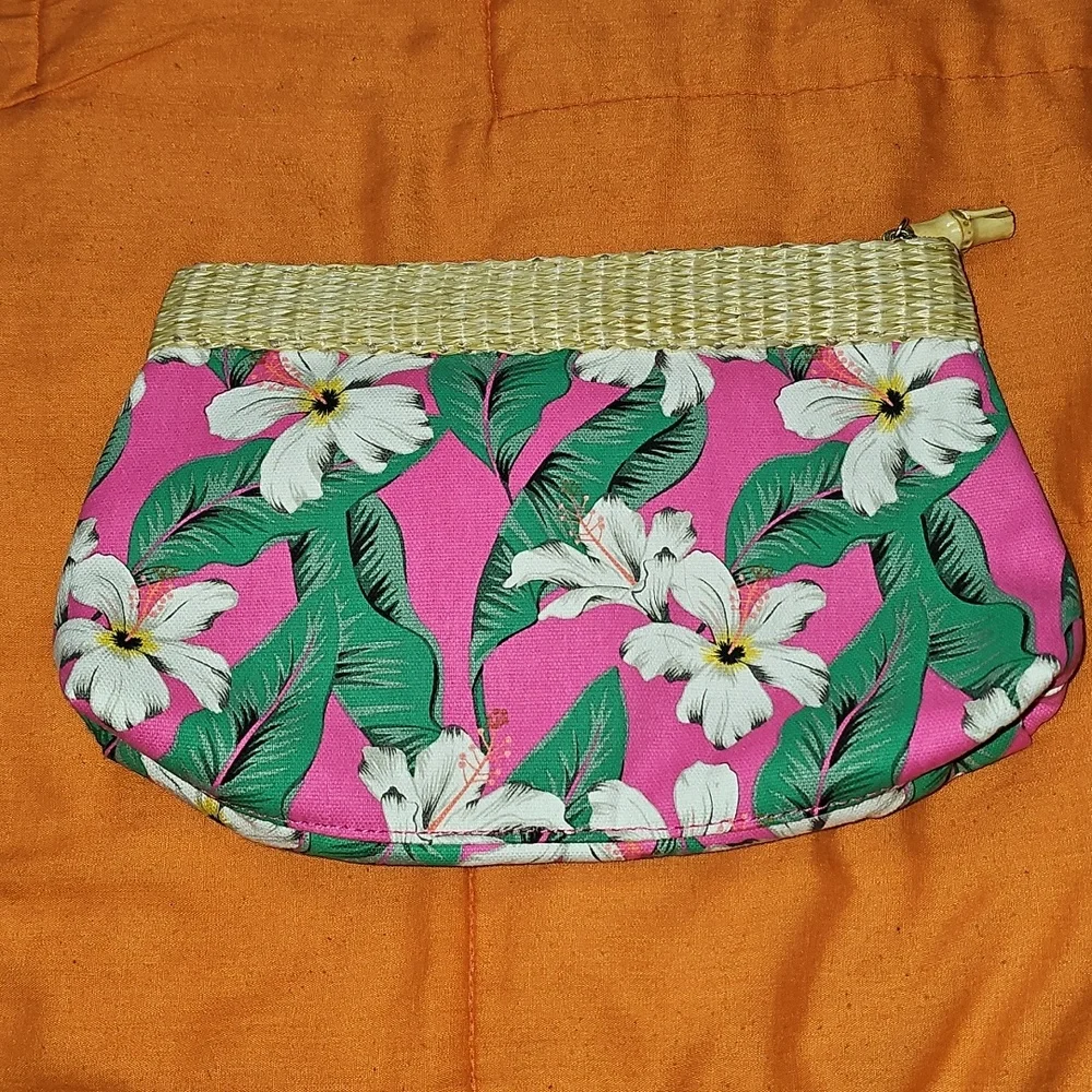 Estee Lauder makeup bag