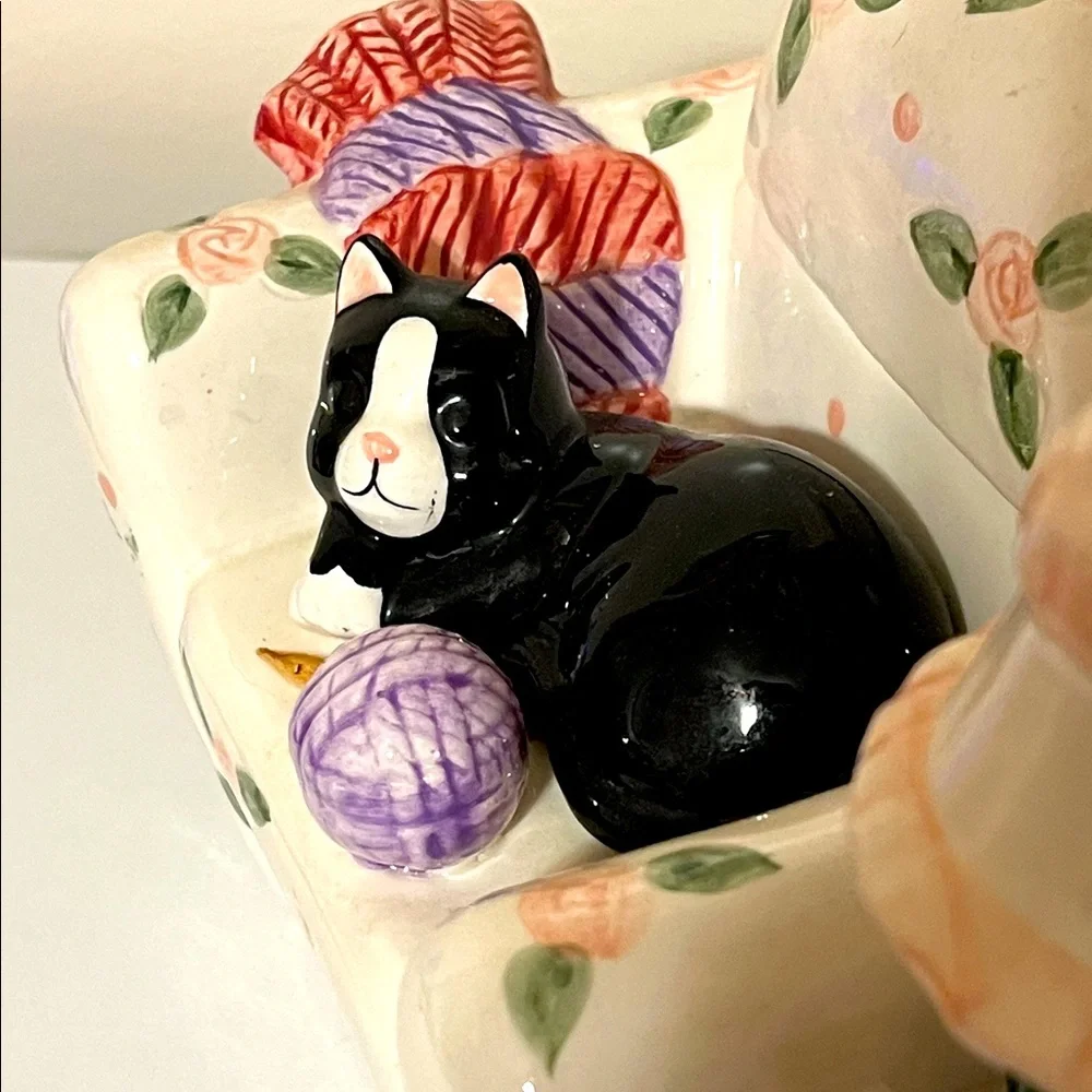 World Bazaar charming ceramic