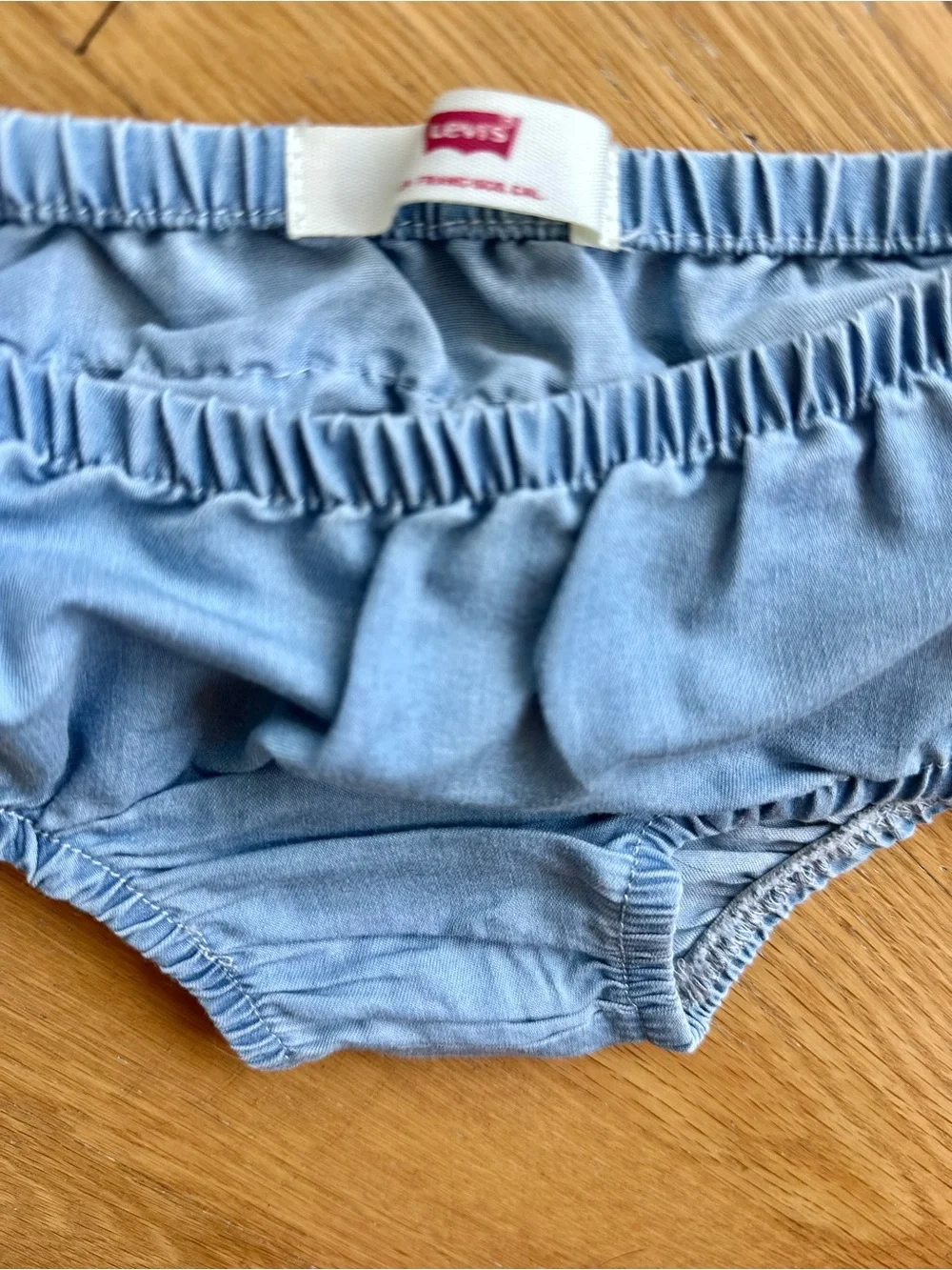 Levis soft lightweight