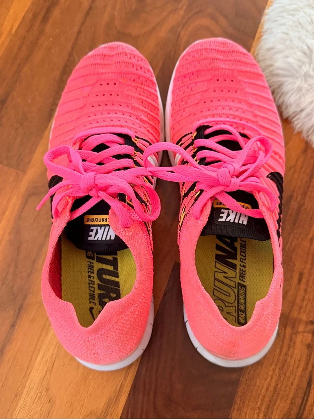 Nike Women’s Flyknit Free 4.0 Sneakers bright Hot Pink with Black Swoosh