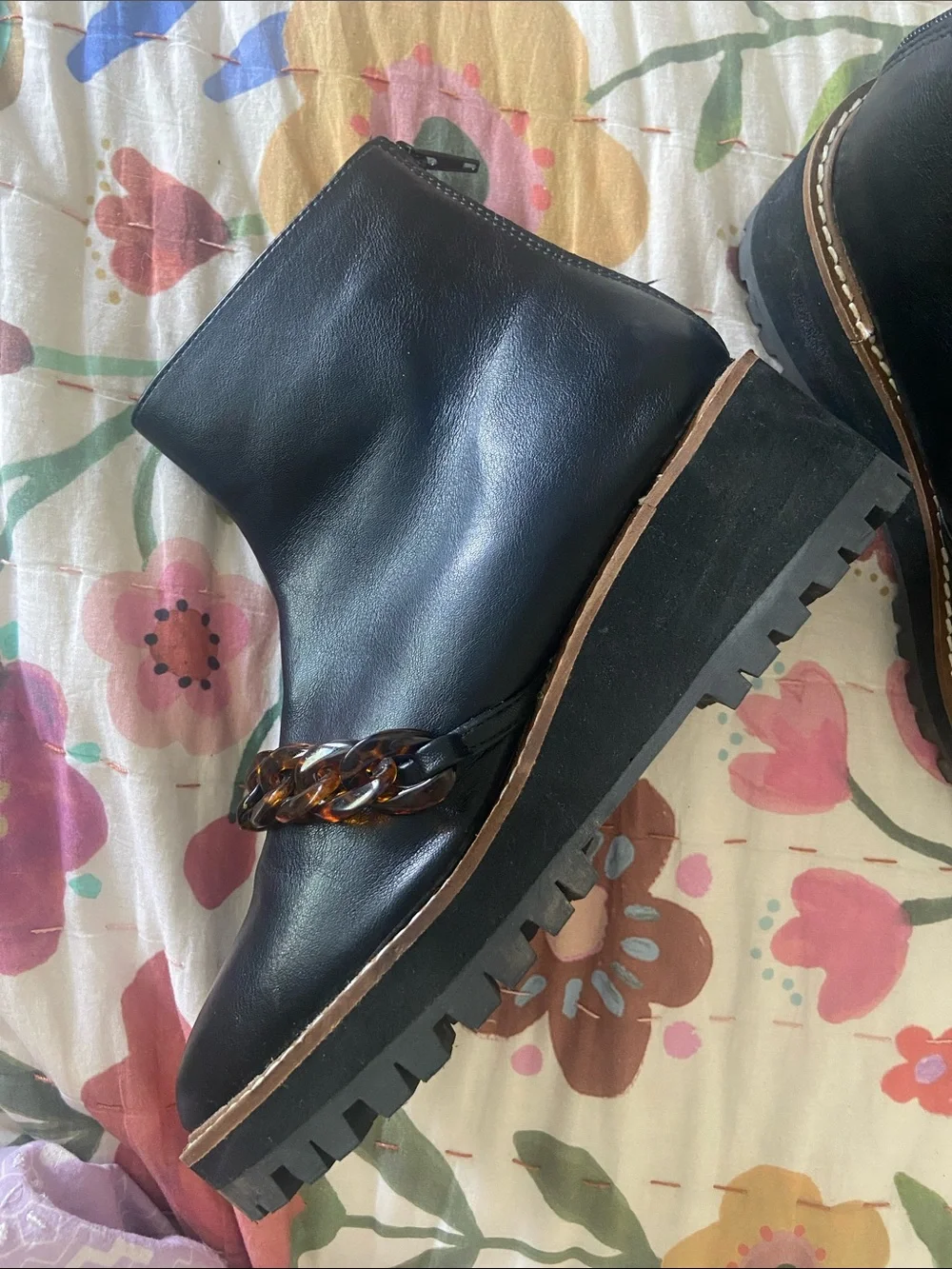 Coconuts by Matisse black leather