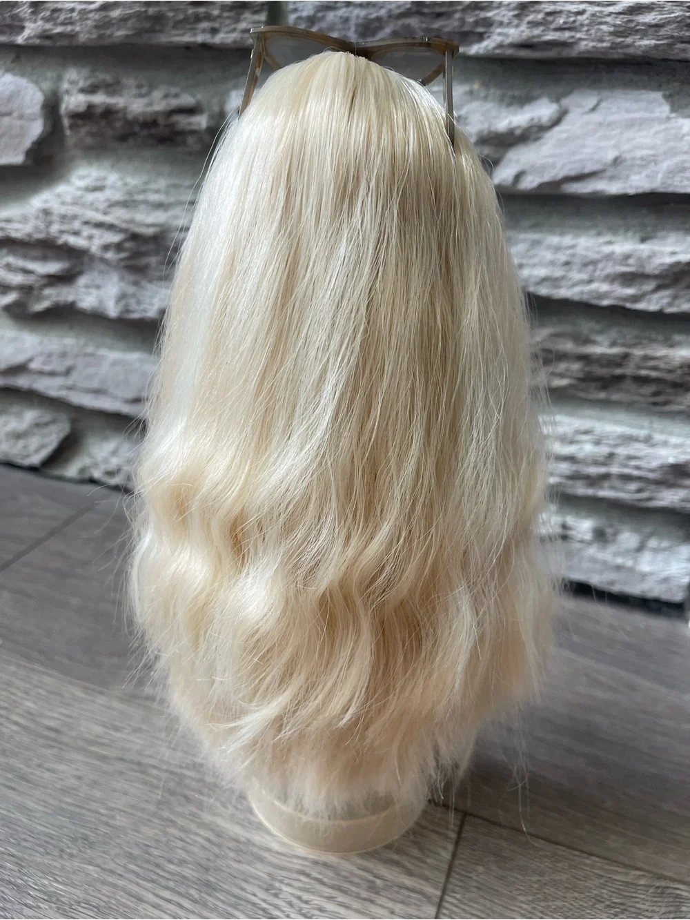 Rainbow High stylish blonde