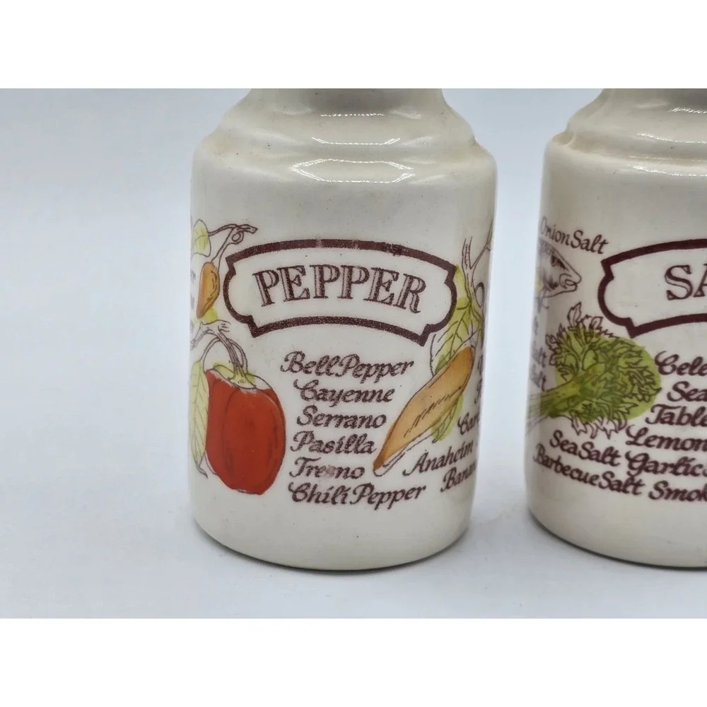 Avon Country Kitchen Salt & Pepper‎ Shakers with Mushroom Top 1980 Vintage