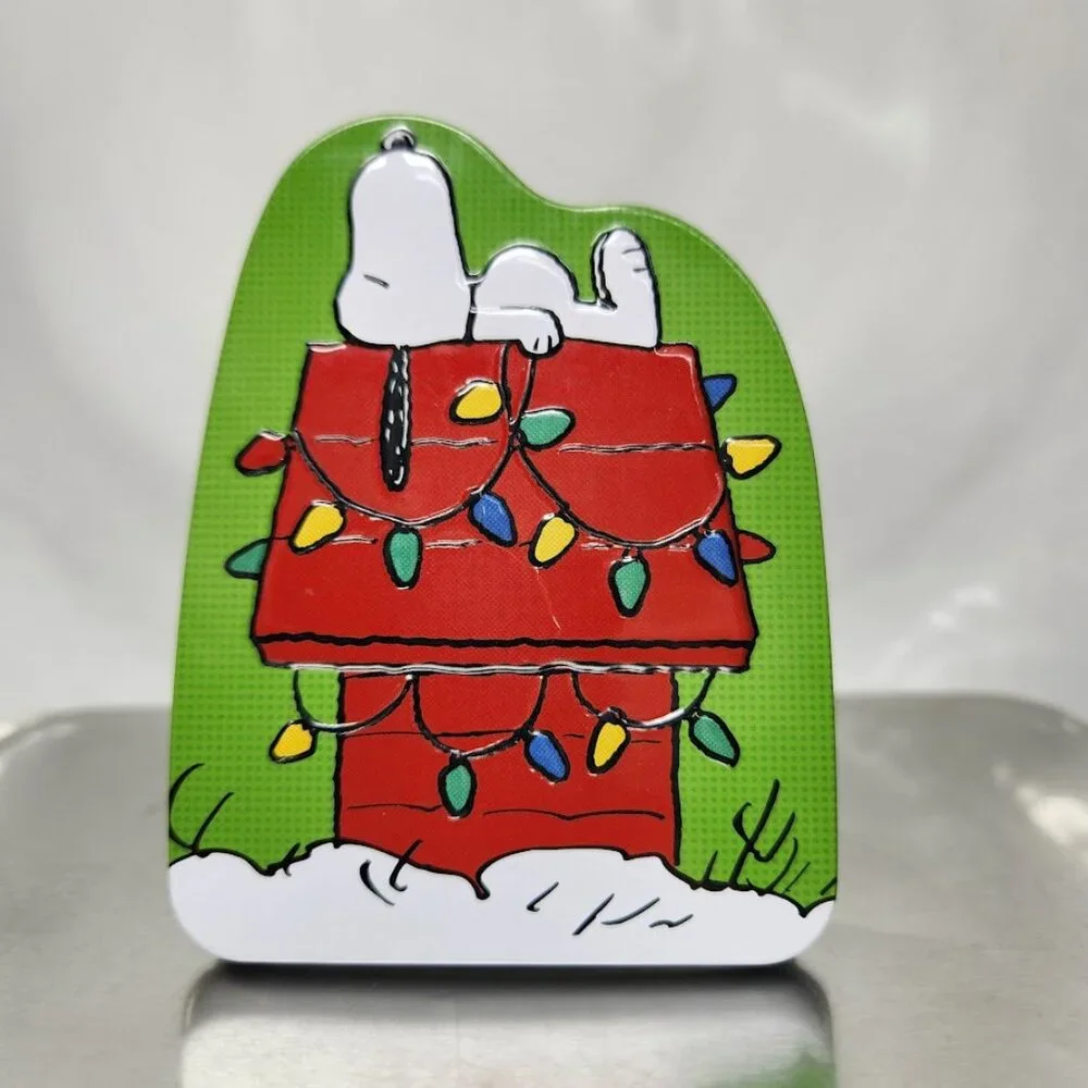 Peanuts snoopy small