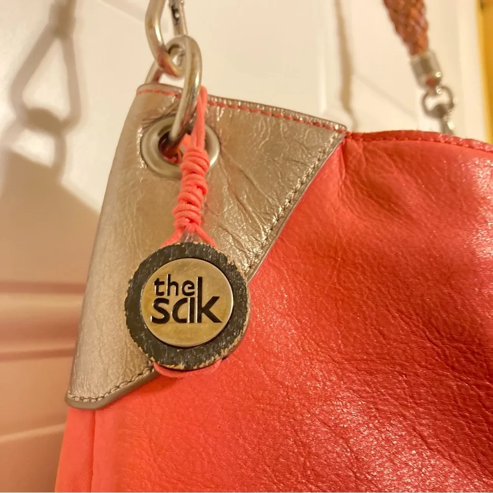 The Sak creamsicle accents