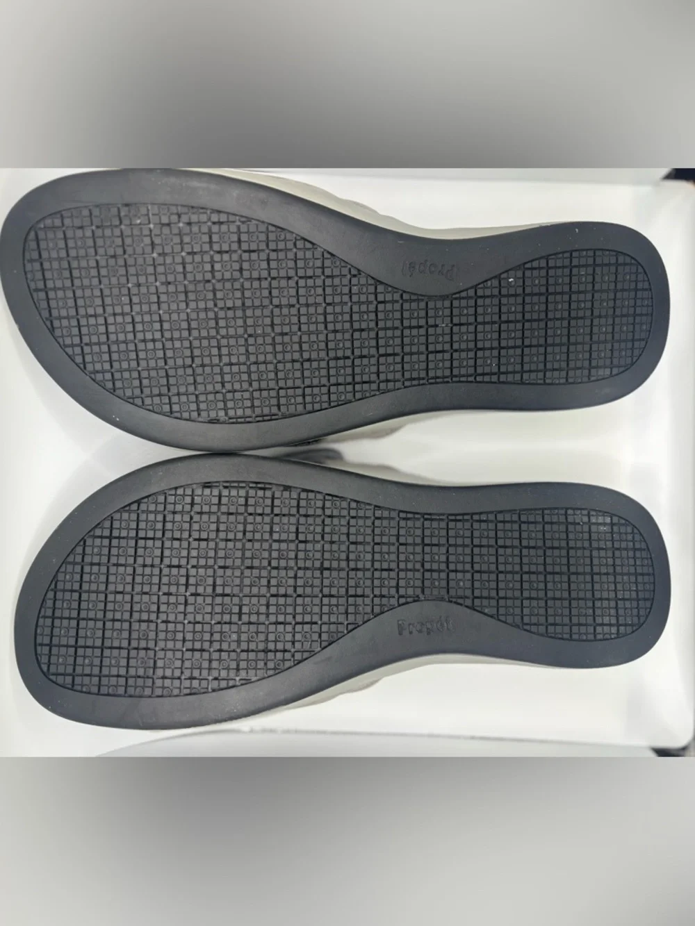 Propet sandal features