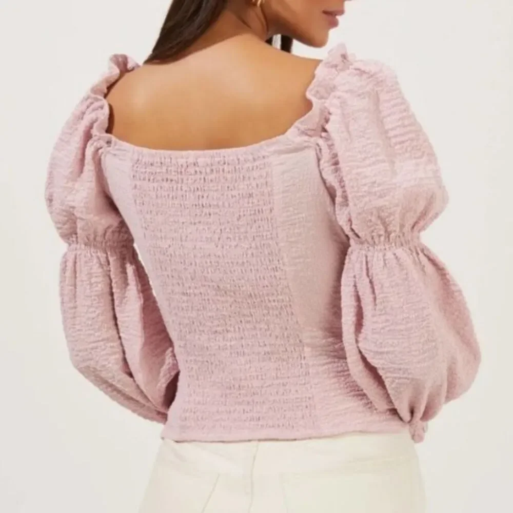 Astr label lilac