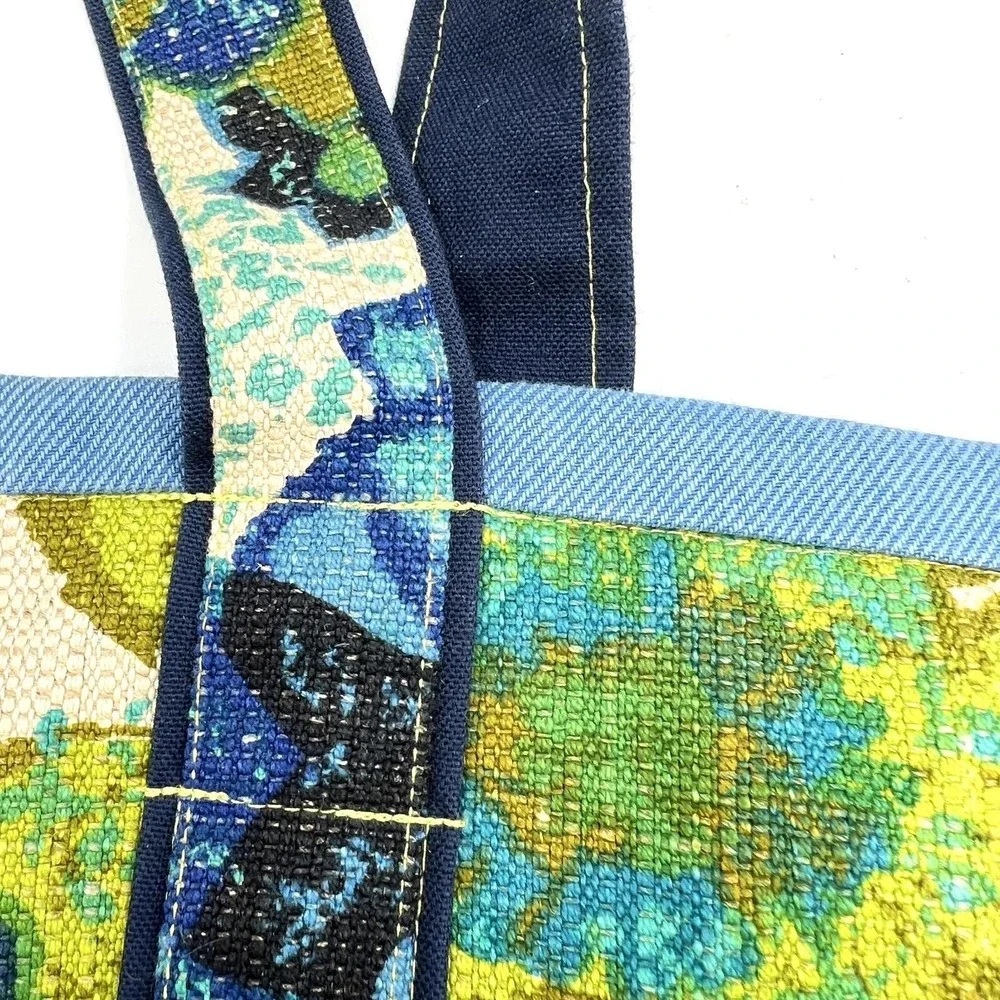 The Unbranded Brand lined bag