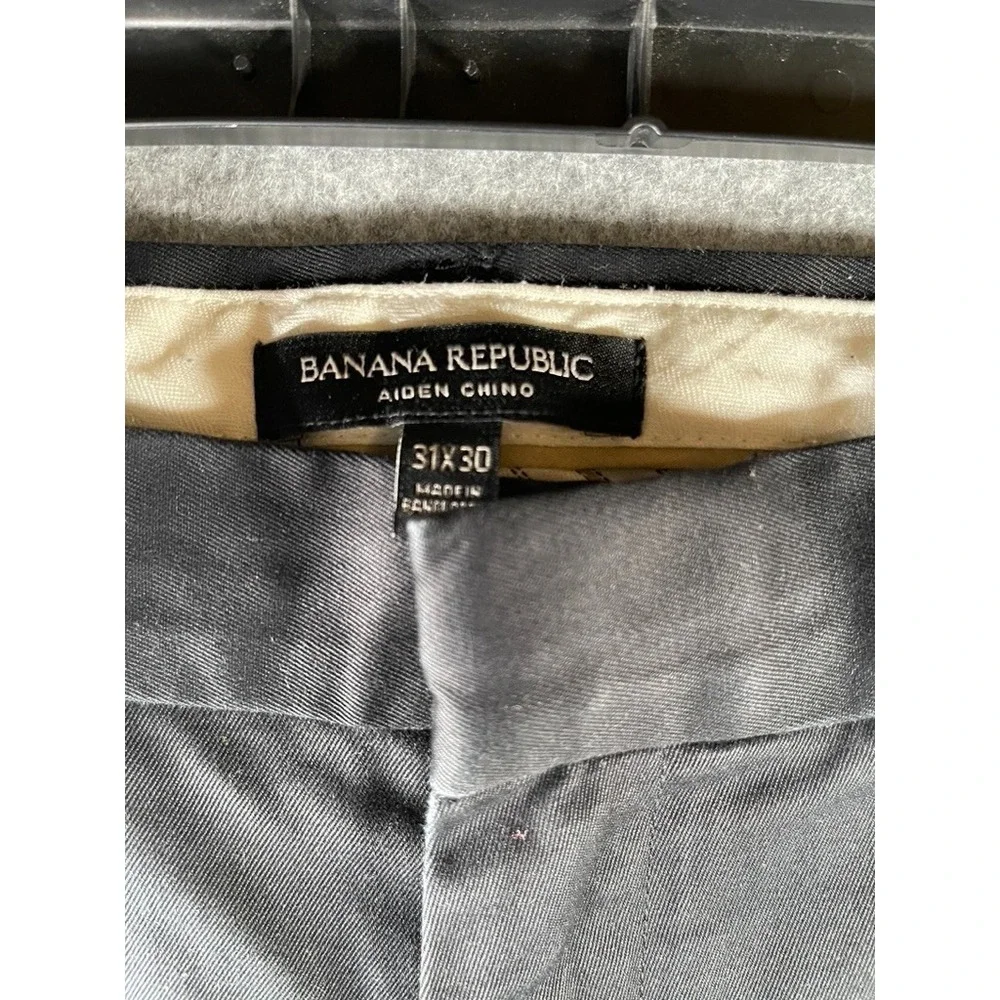 Banana Republic these banana