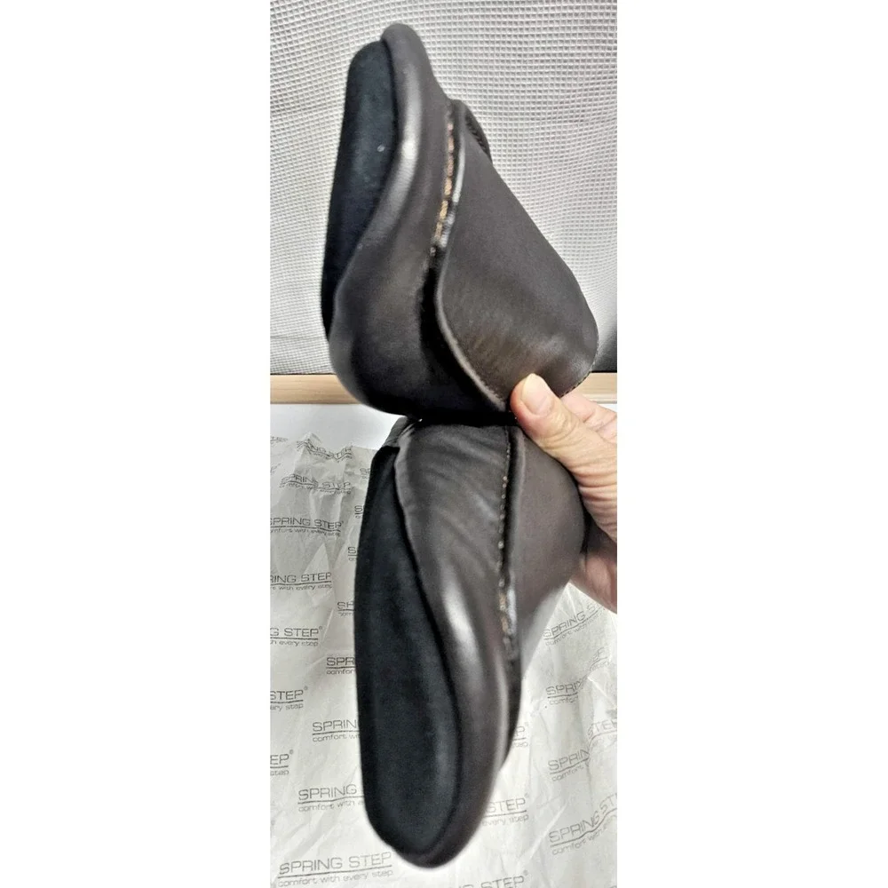 Spring Step leather upper