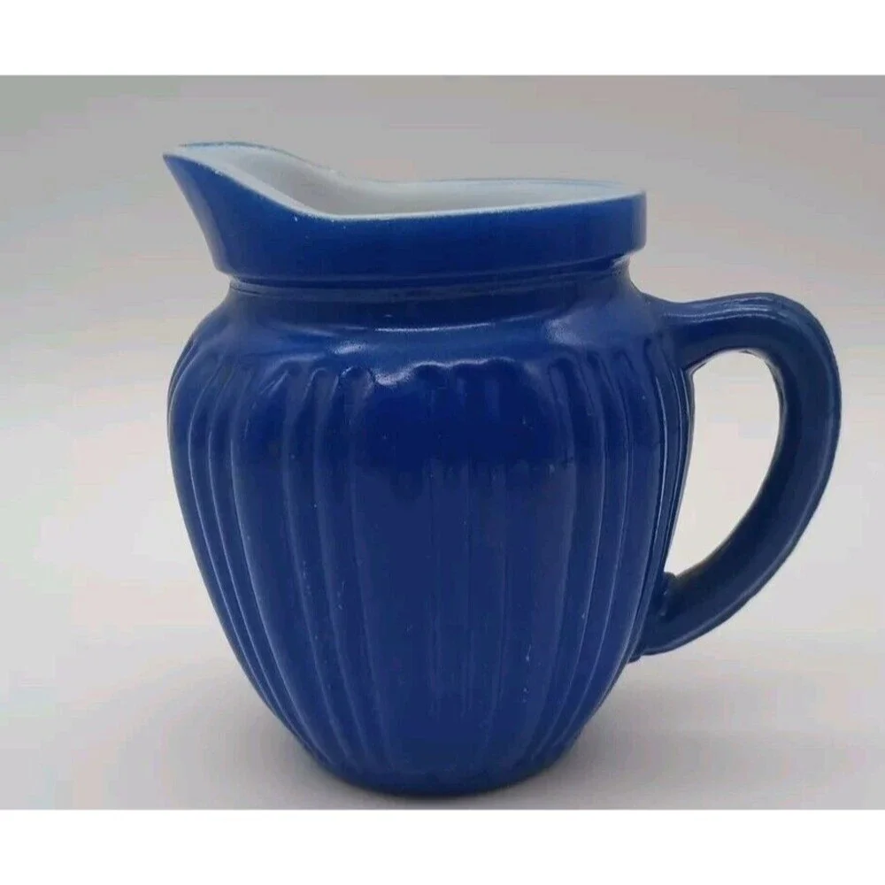 Hazel Atlas Moderntone Platonite Colbalt Blue Glass Creamer. 4.25