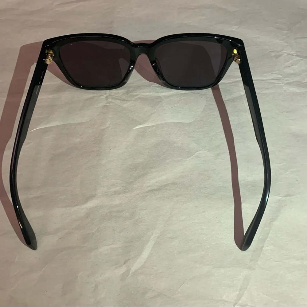Alexander McQueen authentic never